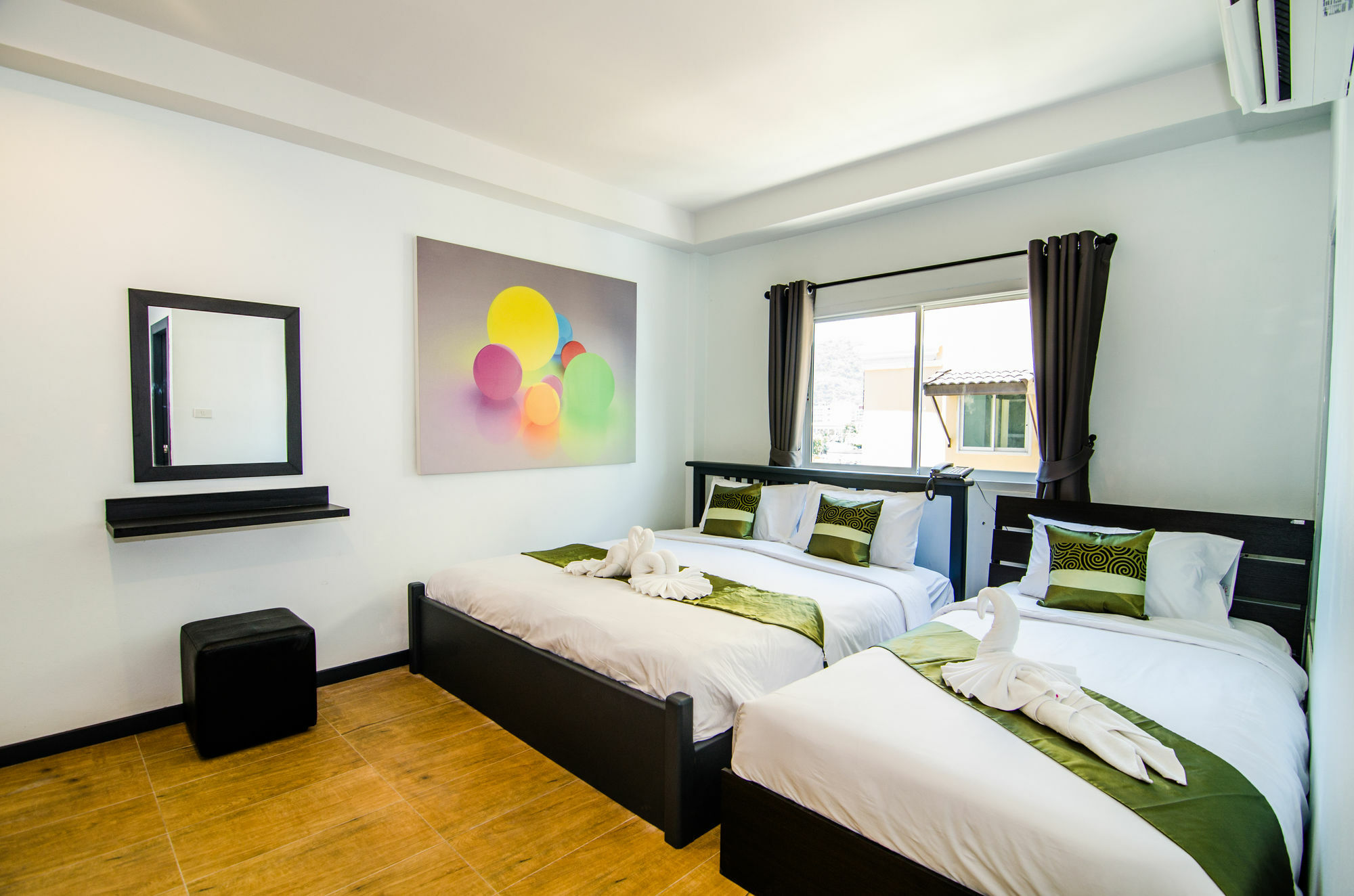 Colora Hotel Patong Phuket Exterior photo