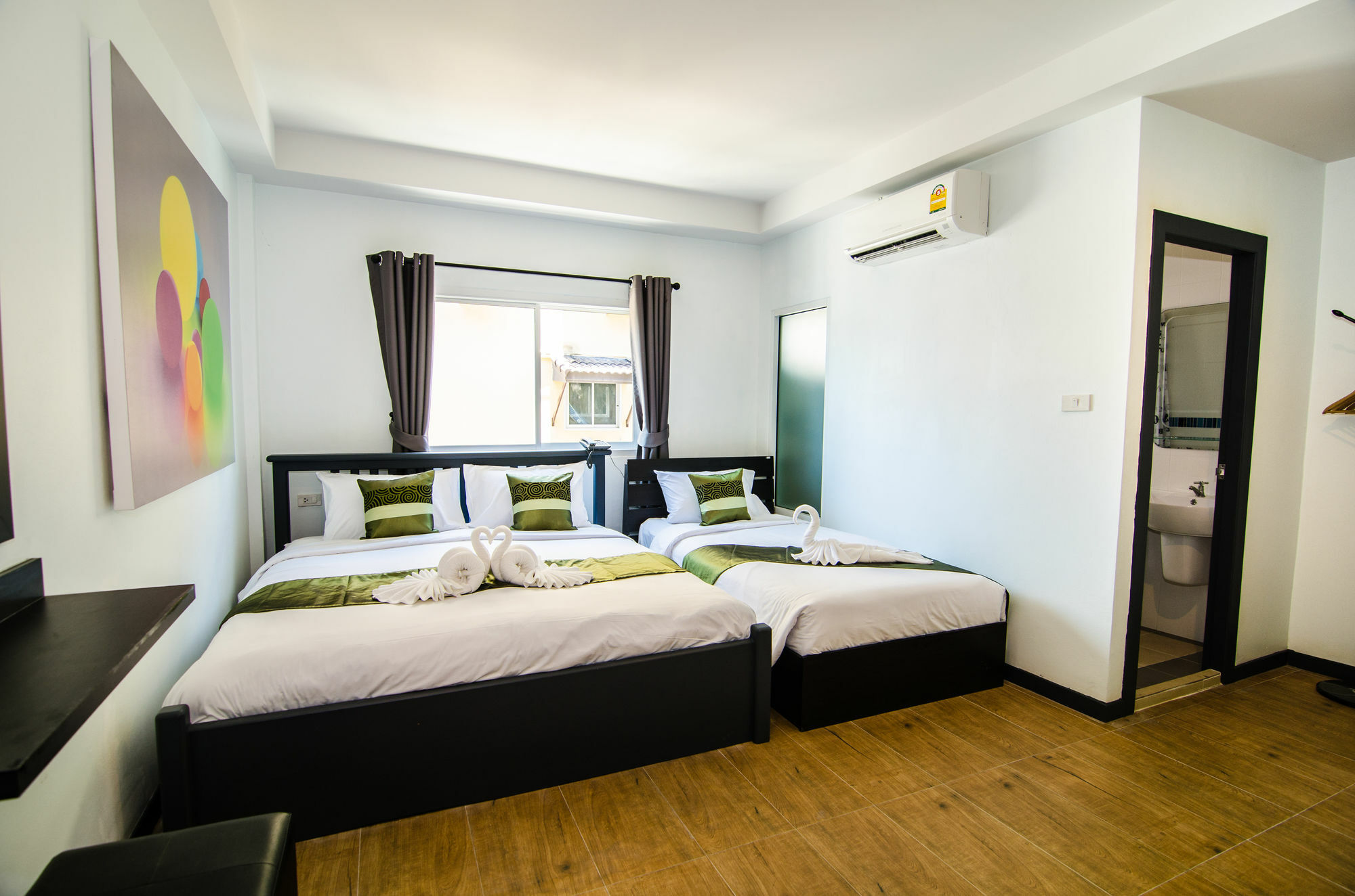 Colora Hotel Patong Phuket Exterior photo