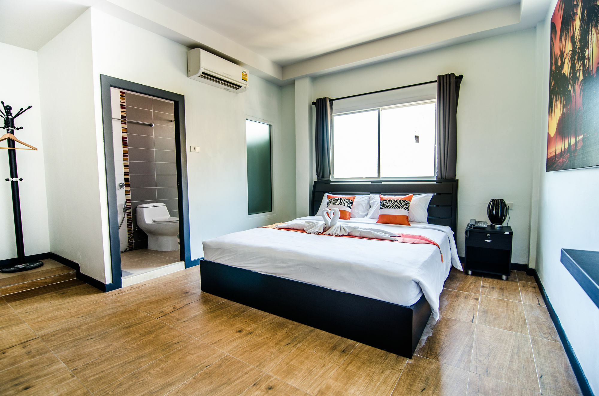 Colora Hotel Patong Phuket Exterior photo
